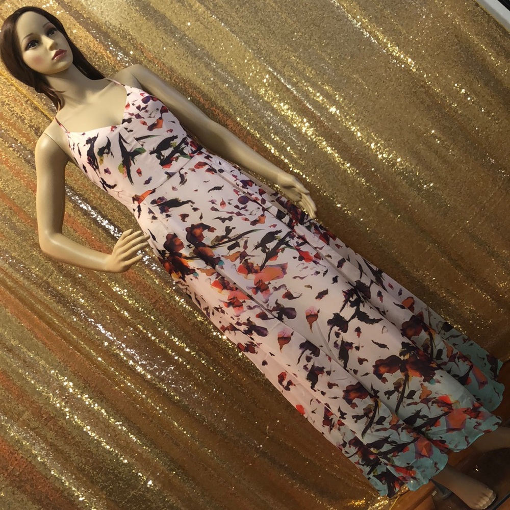 Dress - Picture 2 of 4